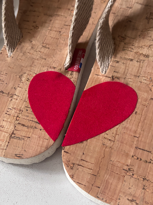 Zoom sur les Tongs "spéciales Saint-Valentin"